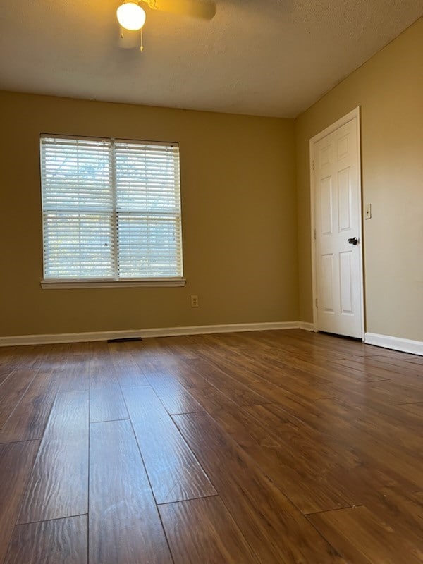 Building Photo - 6600 Meadow Rue Dr