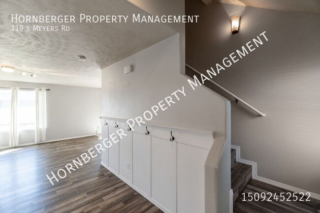 Building Photo - 119 S Meyers Rd