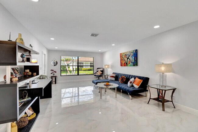 Building Photo - 9780 Parkinsonia Tree Trail