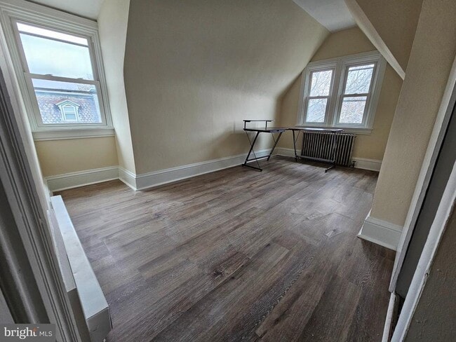 Building Photo - 541 E High St