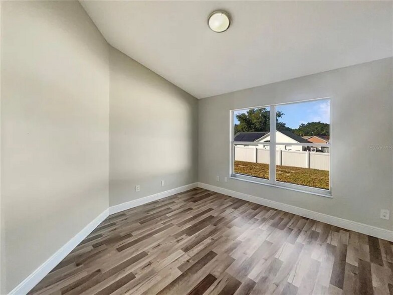 Building Photo - 441 Nevada Loop Rd