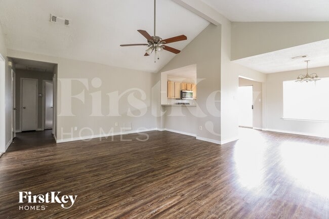 Building Photo - 22319 Meadowrock Dr