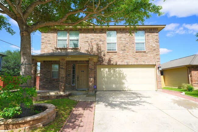 Primary Photo - Great 4 Bedroom, 2.5 Bathroom Home Now Ava...