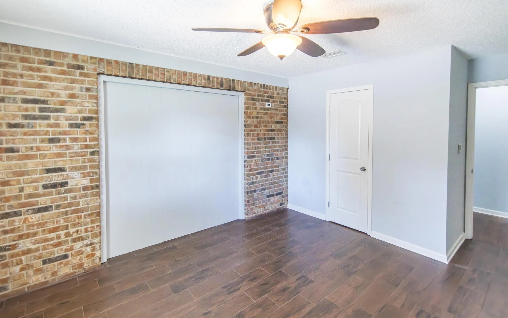 Building Photo - 403 E Gulf Blvd