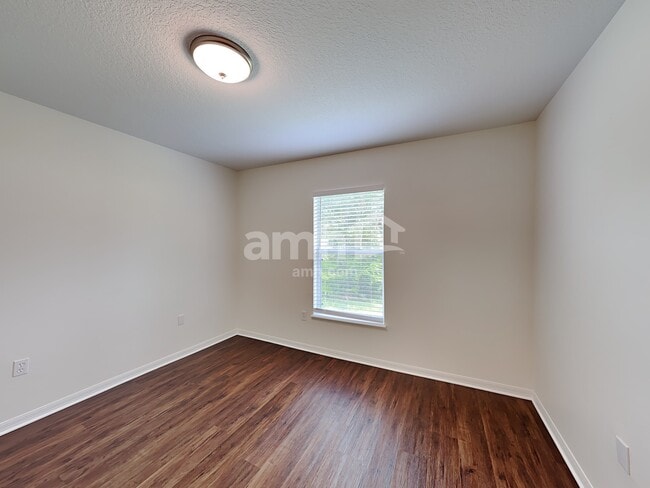 Building Photo - 1812 Roper Rd