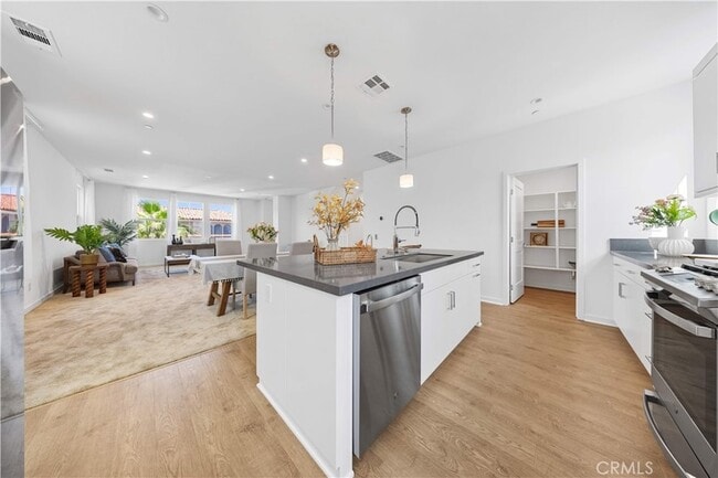 Building Photo - 119 Jessup Wy