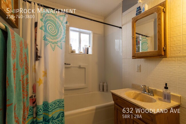 Building Photo - 632 Woodland Ave