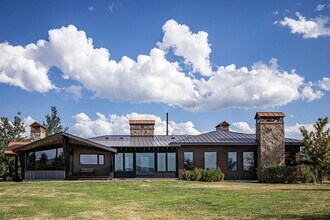 Building Photo - Ranch home in Kamas