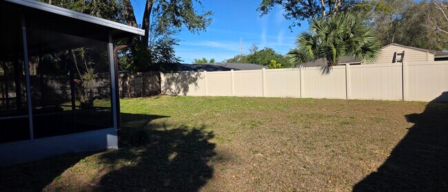 Building Photo - 325 Pacheco Ct