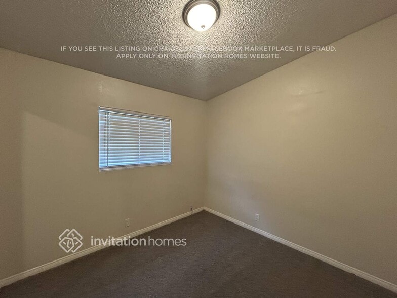 Building Photo - 4763 W Ave L8