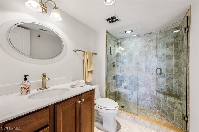 Building Photo - 2750 Gulf Shore Blvd N