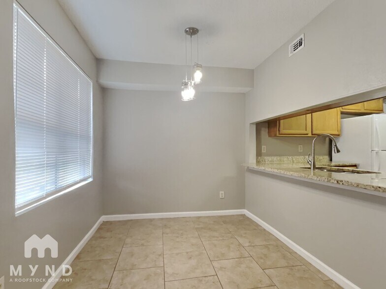 Building Photo - 1802 Millhouse Rd