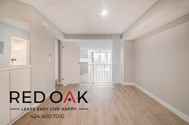 Building Photo - 8309 Cedros Ave