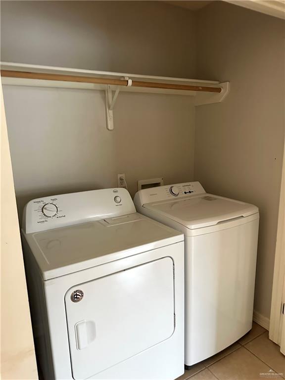 Building Photo - 13 E Quail St