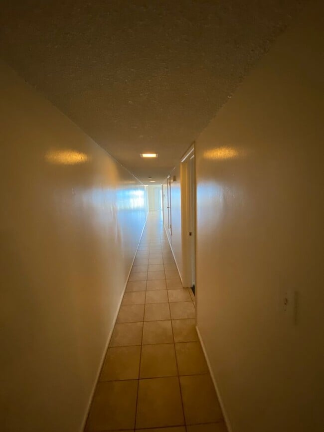 Building Photo - 6525 Del Playa Dr
