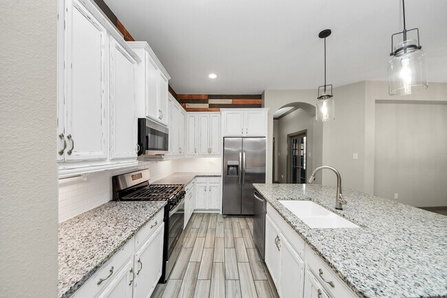 Building Photo - 211 Pleasant Hl Wy