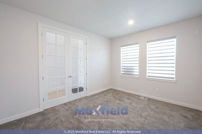 Building Photo - Modern EV Friendly Upgraded 5 BD 4 BA 3 GA...