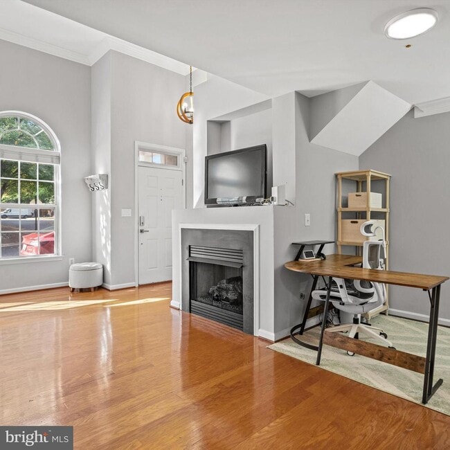 Building Photo - 5117 Donovan Dr