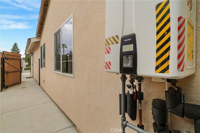 Building Photo - 22953 Blythe St