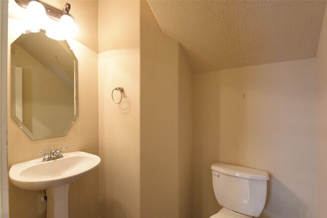 Building Photo - 118 E Lasting Spring Cir