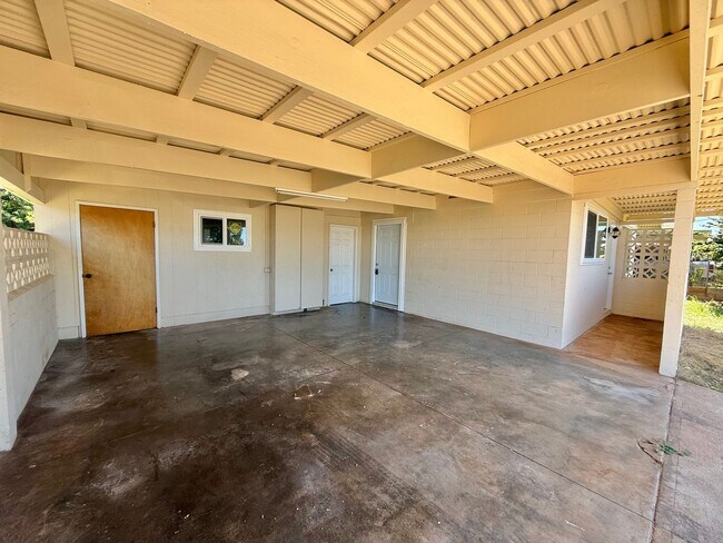 Building Photo - Newly Renovated 4 Bedroom / 2 Bathroom Home for Rent in Lahaina!