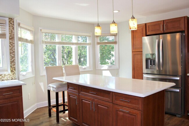 Building Photo - 153 Impatiens Ct