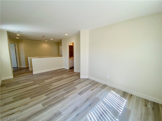 Building Photo - 6158 Dutch Windmill Ave