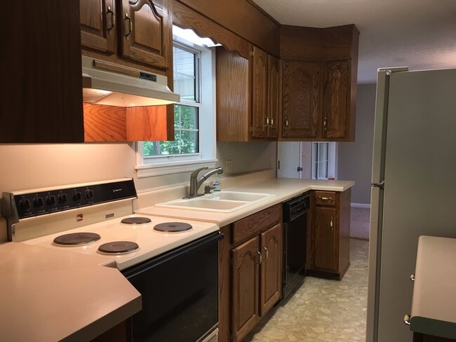 Building Photo - 4084 Friendship Rd