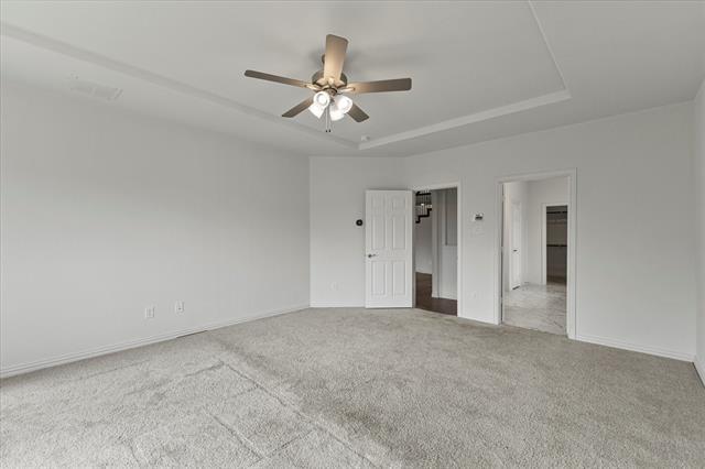 Building Photo - 1600 Lake Grove Dr