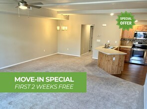 Building Photo - 2 WEEKS FREE! Spacious Townhome!