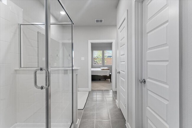 Building Photo - 608 Cottage Wood Dr