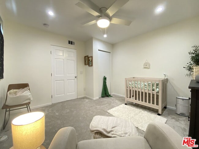 Building Photo - 4760 La Villa Marina