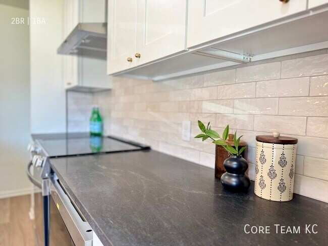 Building Photo - 4203 SW Trafficway