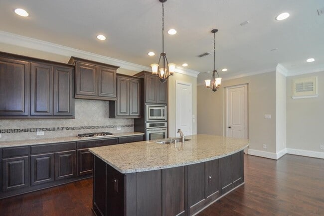 Building Photo - 1110 Oakwood Pass Ct