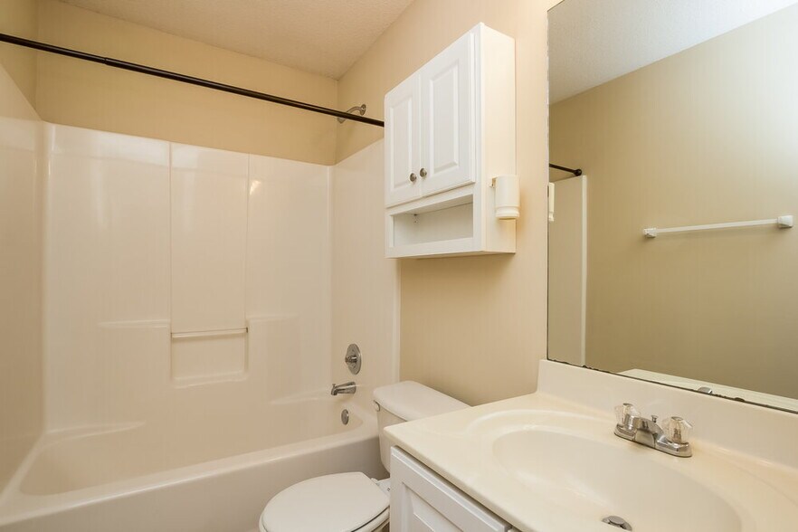 Building Photo - 117 Highland View Pass