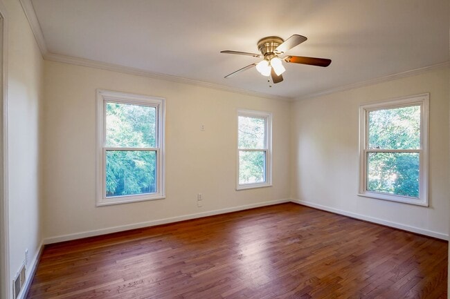 Building Photo - Cute 3 bedroom, 1 bath house in Homewood!