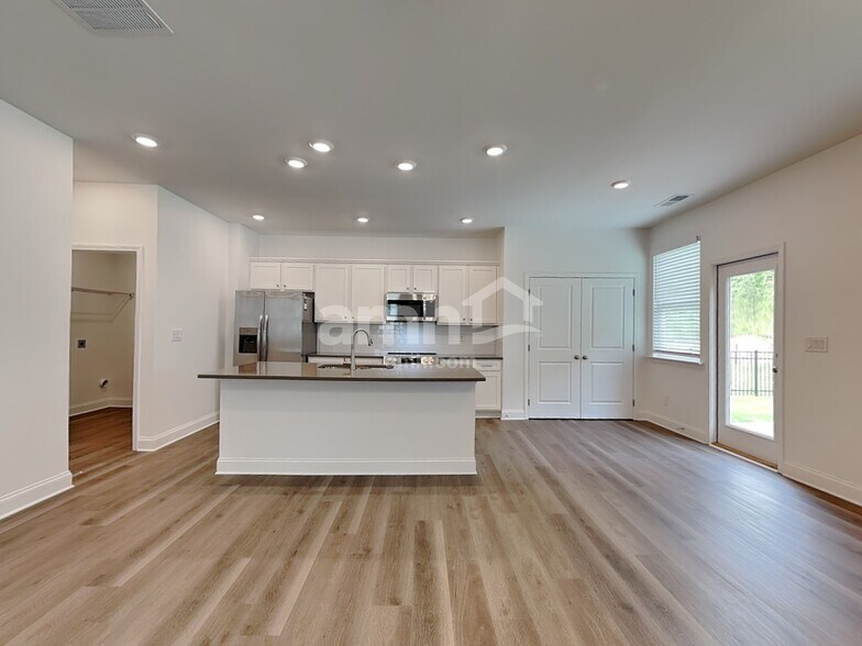 Building Photo - 673 Smt Vw Ln