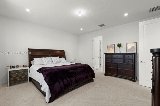 Building Photo - 13461 SW Bally Dr