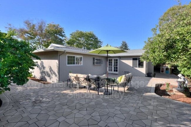 Building Photo - 1534 Constanso Way