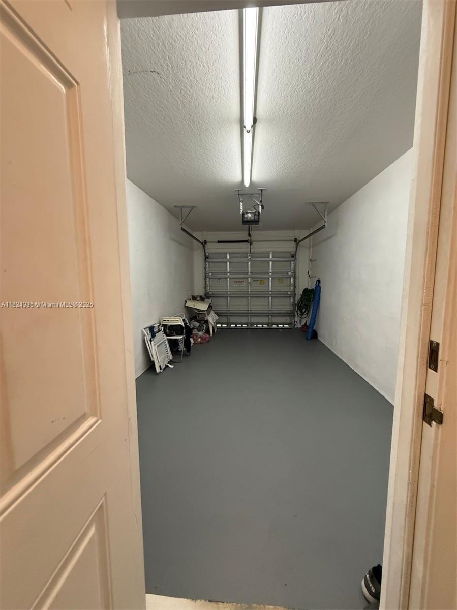 Building Photo - 3340 Palomino Dr