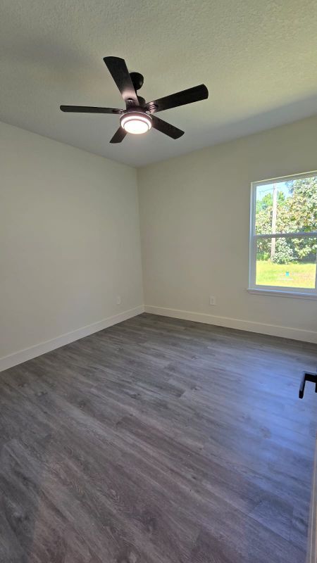 Building Photo - 749 Lavender St SE