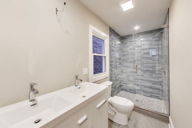 Building Photo - 1429 W. Grand(AKA 1117 Hoyne)