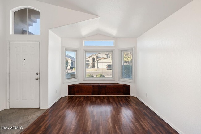 Building Photo - 523 W Kelton Ln