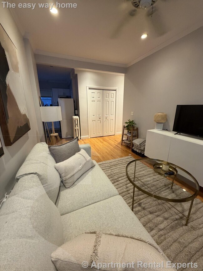 Building Photo - 1576 Cambridge St