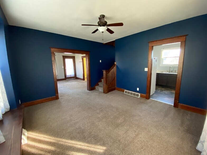 Living Room, Dining Room - 339 E Lincoln St