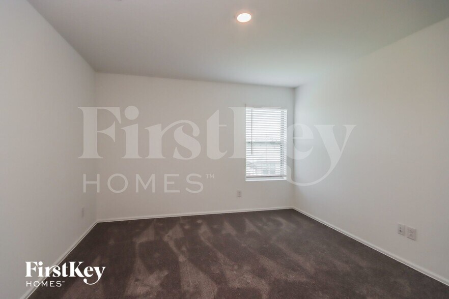 Building Photo - 18940 Caney Frst Dr