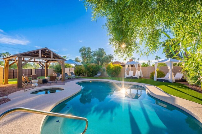 Building Photo - 12202 N 60th St