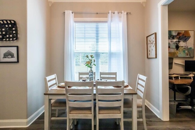 Building Photo - 740 Turkey Oak Cv