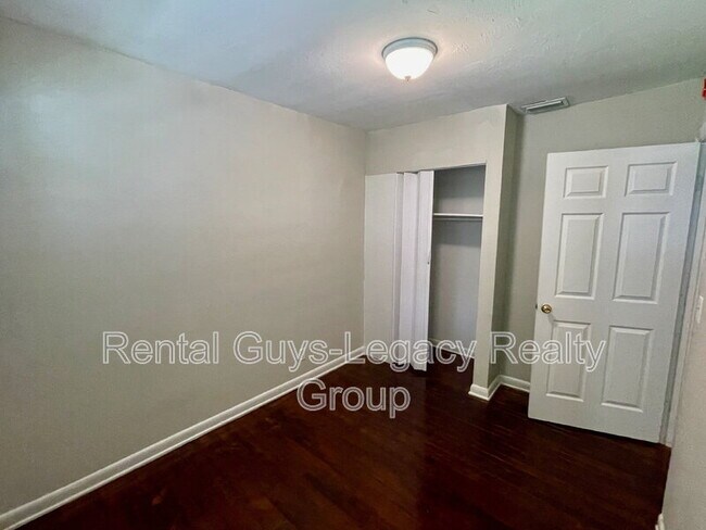 Building Photo - 1738 Wright Ave