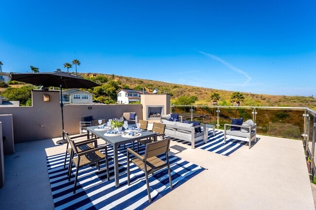 Building Photo - 5572 Rainier St